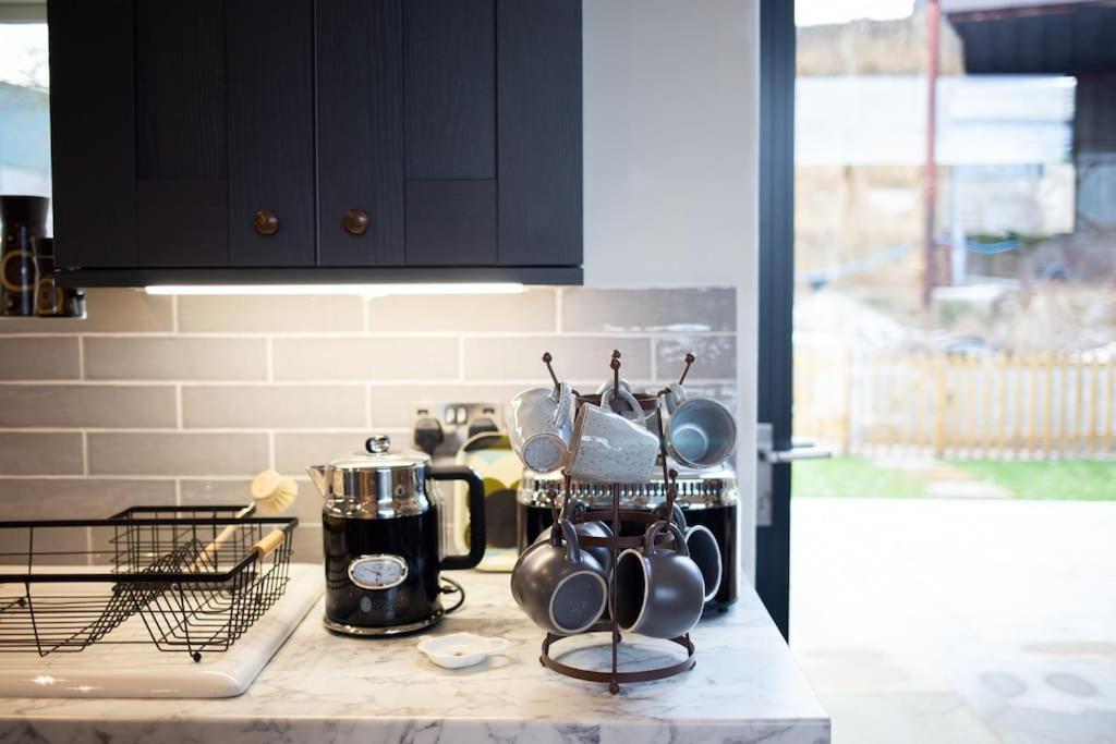 The Cart House - Beautiful Contemporary Barn - Hot Tub Apartment Bridgnorth Exterior photo