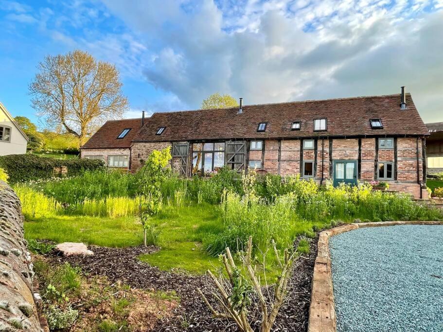 The Cart House - Beautiful Contemporary Barn - Hot Tub Apartment Bridgnorth Exterior photo